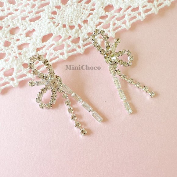 Silver Tone Lovely CZ  Bow Knot Earrings - Picture 1 of 5